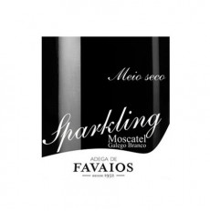Favaios Medium Dry Sparkling