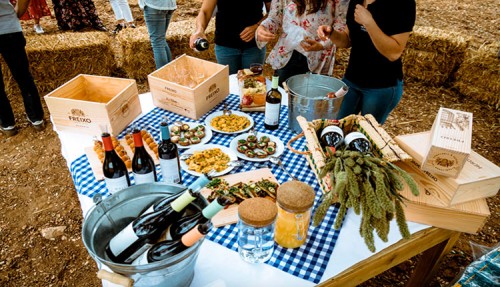 Geführte Weintour und Gourmet-Picknick