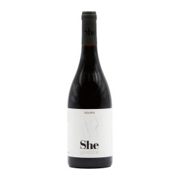 She by Poeira Rosso 2019